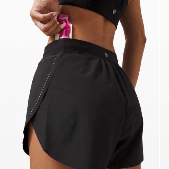 Lululemon Find Your Pace black reflective shorts 4 - Picture 9 of 9